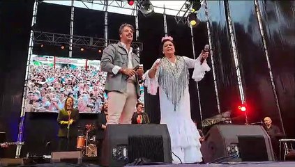 María del Monte canta junto a Luis Yeray Gutiérrez