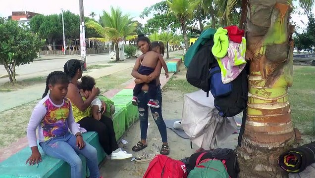 Estancados sufriendo : a puertas del Darién migrantes temen deportaciones de Panamá