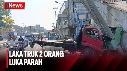 Sopir Diduga Mengantuk,  Truk Hantam 2 Motor dan Gardu Listrik di Pantura