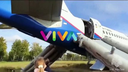 DARURAT! Pesawat Rusia 'Terdampar' di Ladang Gandum