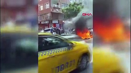 İstanbul'da iş hanından çıkarılan esnaf ürünlerini yaktı