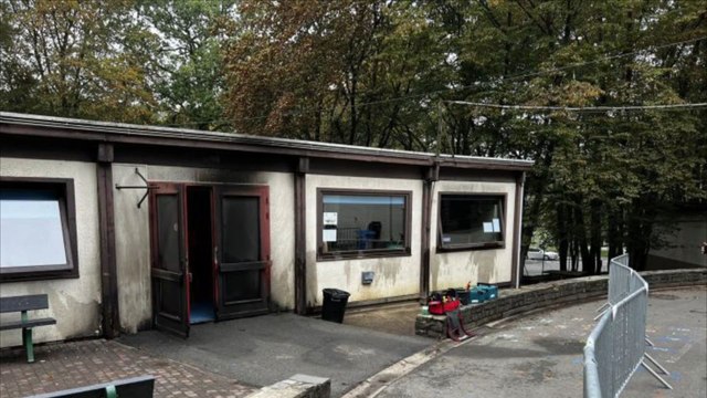 Quatre écoles incendiées à Marcinelle, Charleroi et Couillet