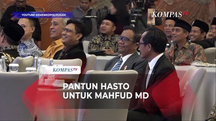 Pantun Hasto PDIP Singgung Soal Bacawapres di Depan Mahfud MD