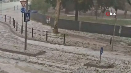 Almanya’da şiddetli fırtına ve dolu