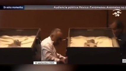 Meksika Kongresi'nde uzaylılara ait olduğu iddia edilip sergilenen cesetler tartışmalara yol açtı