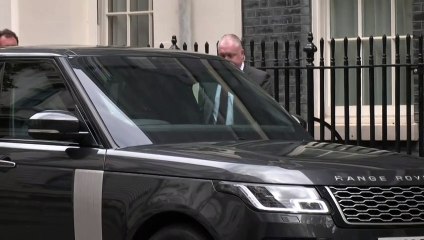 Rishi Sunak travels to Parliament ahead of PMQs