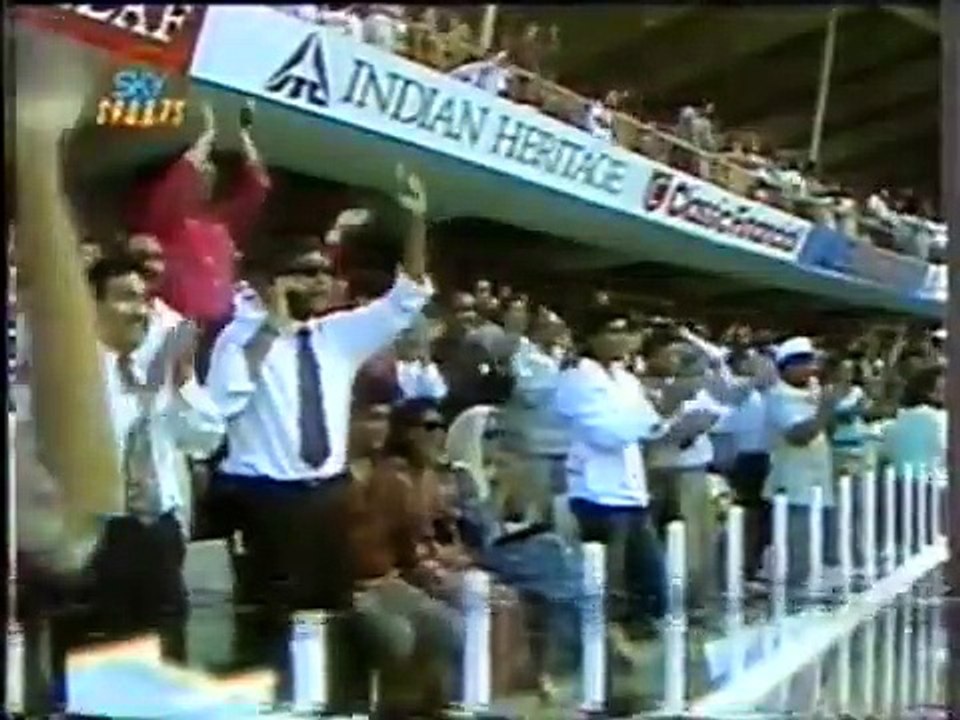 Waqar Younis Great Final Over vs West Indies at Sharjah 1990