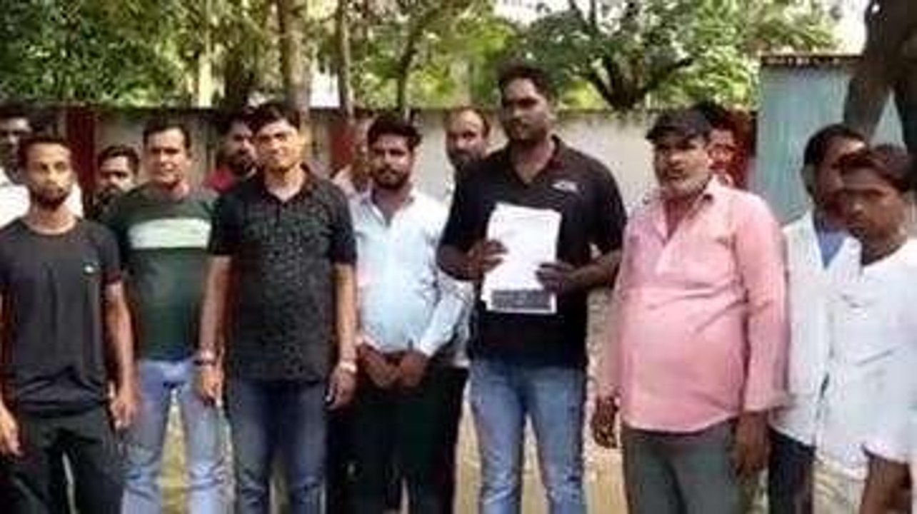 चाचौड़ा : पुलिस अधीक्षक को रजक समाज संगठन के लोगों ने सौपा ज्ञापन संभाग अध्यक्ष के नेतृत्व में पुलिस अधीक्षक को ज्ञापन सौंपा