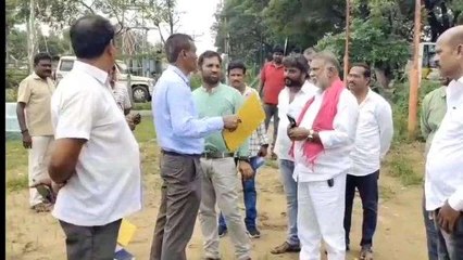 చెన్నూర్: కాలనీలను సర్వే చేసిన సింగరేణి ఎస్టేట్ అధికారులు