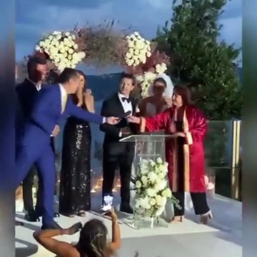 Kıvanç Tatlıtuğ ile nikah memuru arasında geçen diyalog dikkat çekti!