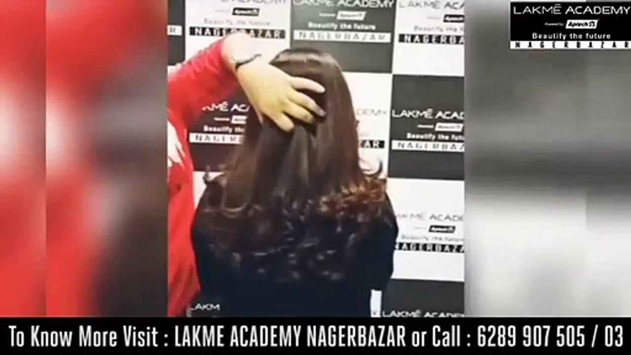 Learn Perfect Out Curls Blow Out Technique -  Lakme Academy Nagerbazar