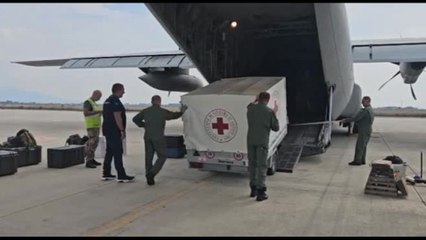 Video herunterladen: Libia, due C-130J dell'Aeronautica Militare in partenza per la città di Derna