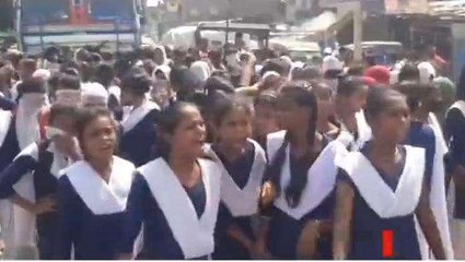 भागलपुर: मांगों के समर्थन में स्कूल की सैकड़ों छात्राओं ने मुख्य मार्ग को घंटो किया जाम