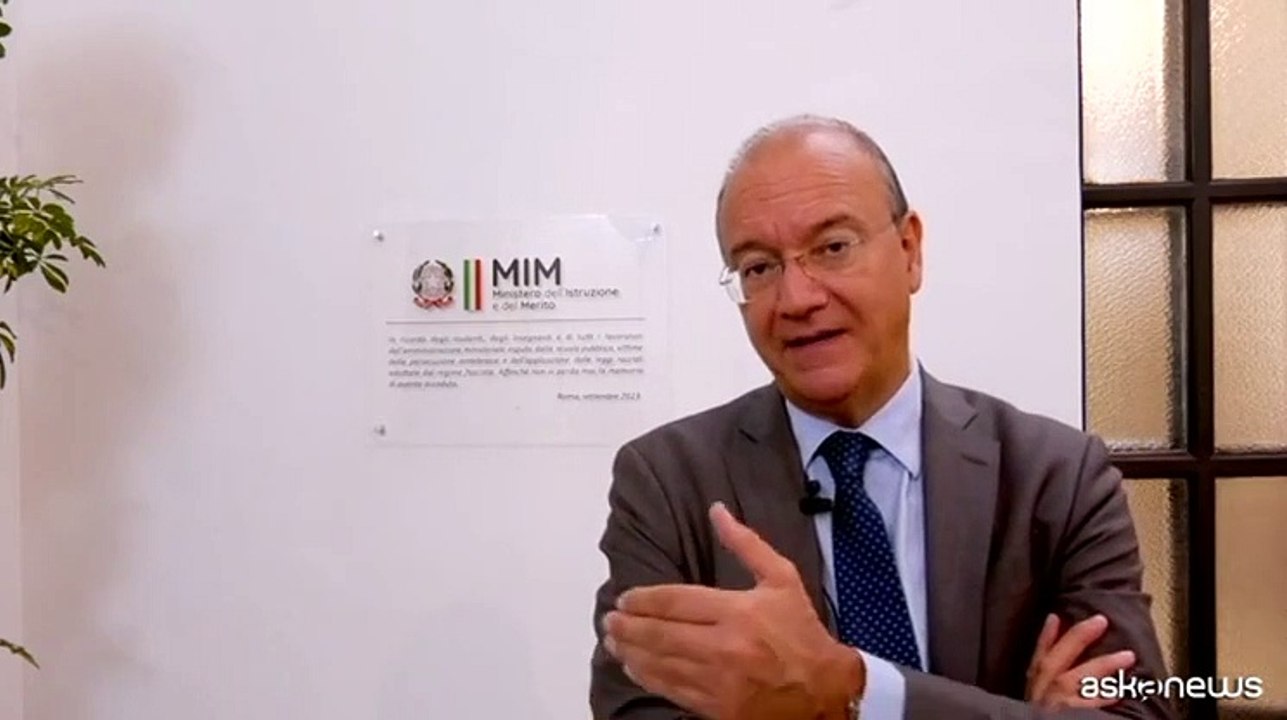 Valditara: "Una targa per chi fu espulso da scuola per leggi razziali"