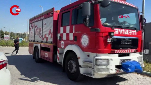 Eşiyle tartışıp kendini otomobiline kilitledi: 1 saatte ikna edildi