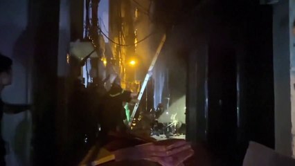 Vietnam'da bir binada çıkan yangında, aralarında çocukların da olduğu 30 kişi hayatını kaybetti