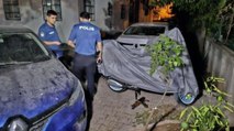 Adana’da ‘Kalaşnikof’ paniği: Bekçileri görünce atıp kaçtılar