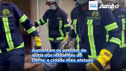 "Há corpos por todo o lado" - destruição mortal em Derna