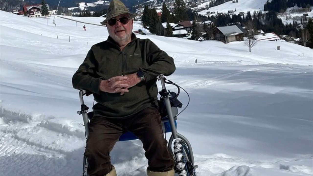 92-jähriger Ingenieur entwickelt geländetauglichen E-Rollator