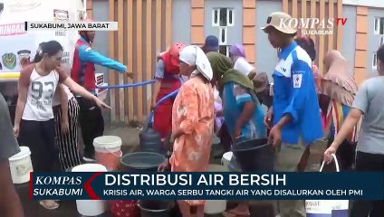 Krisis Air, Warga Serbu Tangki Air Yang Disalurkan Oleh PMI