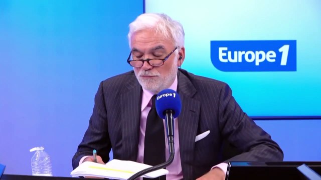 Pascal Praud et vous - Emmanuel Macron à la messe du pape François : «Cela n'a rien d'étonnant», affirme Jacques Serais