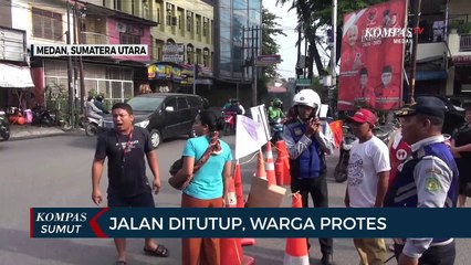 Warga Medan Protes Penutupan Jalan Akibat Pembangunan Jembatan
