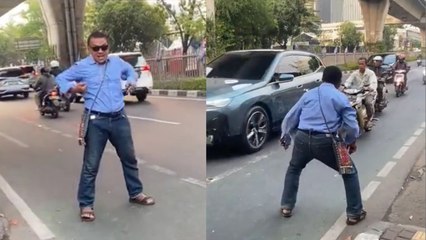 Pria Diduga ODGJ, Menghadang Pengendara Motor Sudah Diamankan Polisi #Shorts