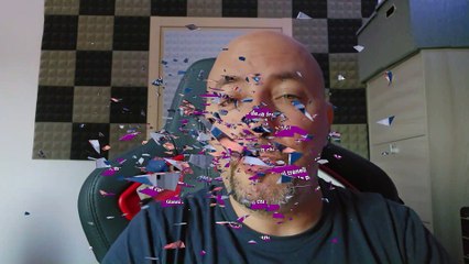 Gianni Sperti cade nel tranello della foto a UeD, ma con chi se la prende