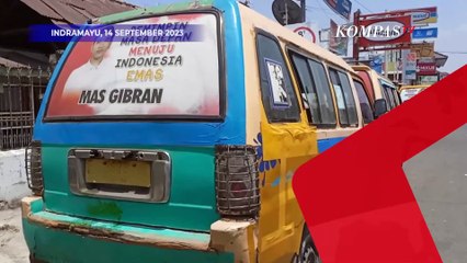 Penampakan Poster Wajah Gibran Muncul di Kaca Belakang Angkutan Umum Indramayu