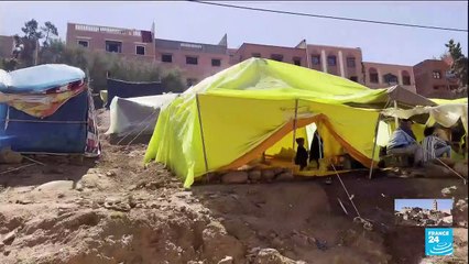 Séisme au Maroc : sous des tentes, sans accès à l'eau, les rescapés tentent de survivre