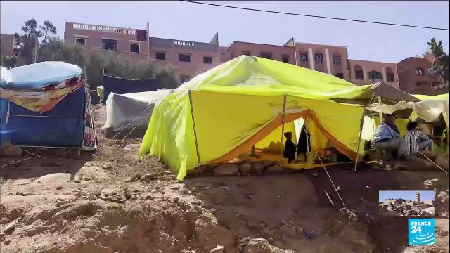 Séisme au Maroc : sous des tentes, sans accès à l'eau, les rescapés tentent de survivre