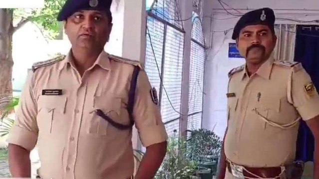 मुंगेर: हथियार के साथ राजद नेता के पुत्र का वीडियो वायरल मामला, पुलिस ने लिया हिरासत में