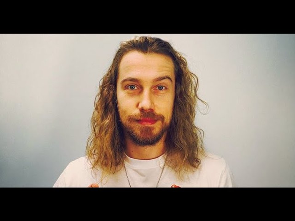 Julien Doré, accusé de prendre de la drogue, attaque un internaute : "Si tu sais pas, ferme ta gue