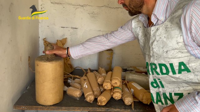 Botti illegali, sequestrata fabbrica nel Casertano (18.09.23)