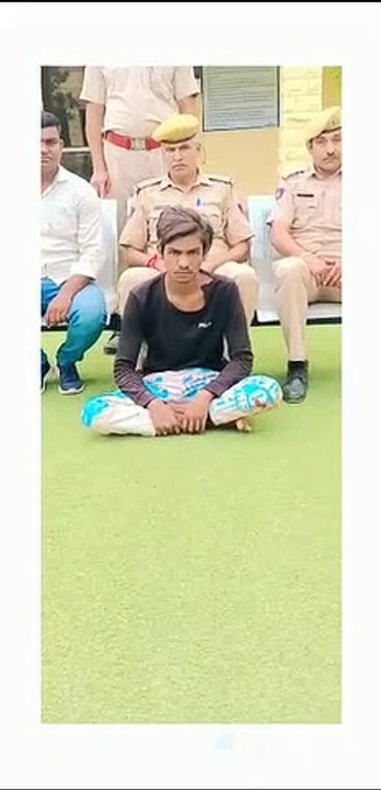 Mobile stolen on stolen bike, youth arrested