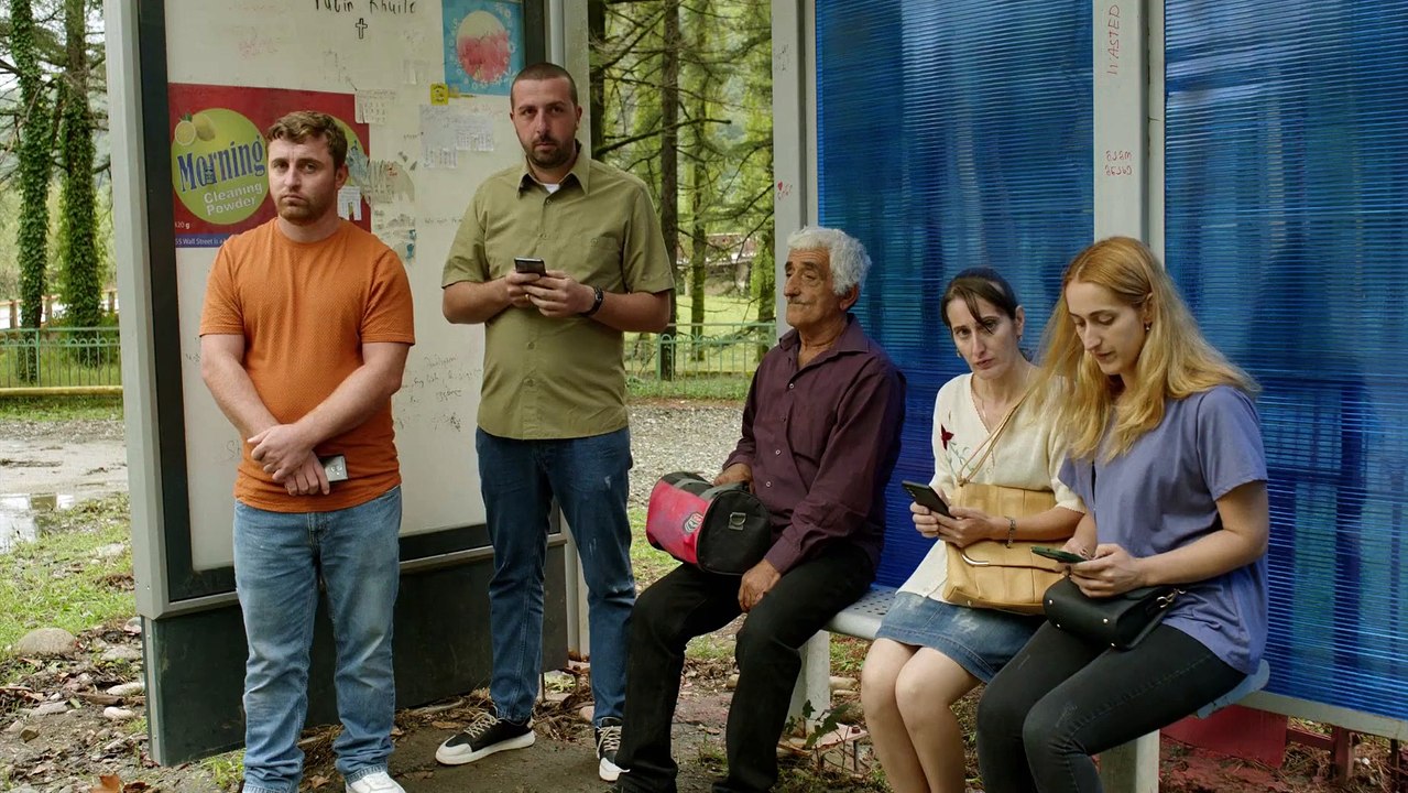 Amsel im Brombeerstrauch - Trailer (Deutsche UT) HD