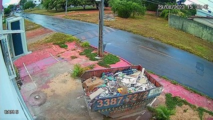 Vídeo mostra abusador em série abordando criança no DF