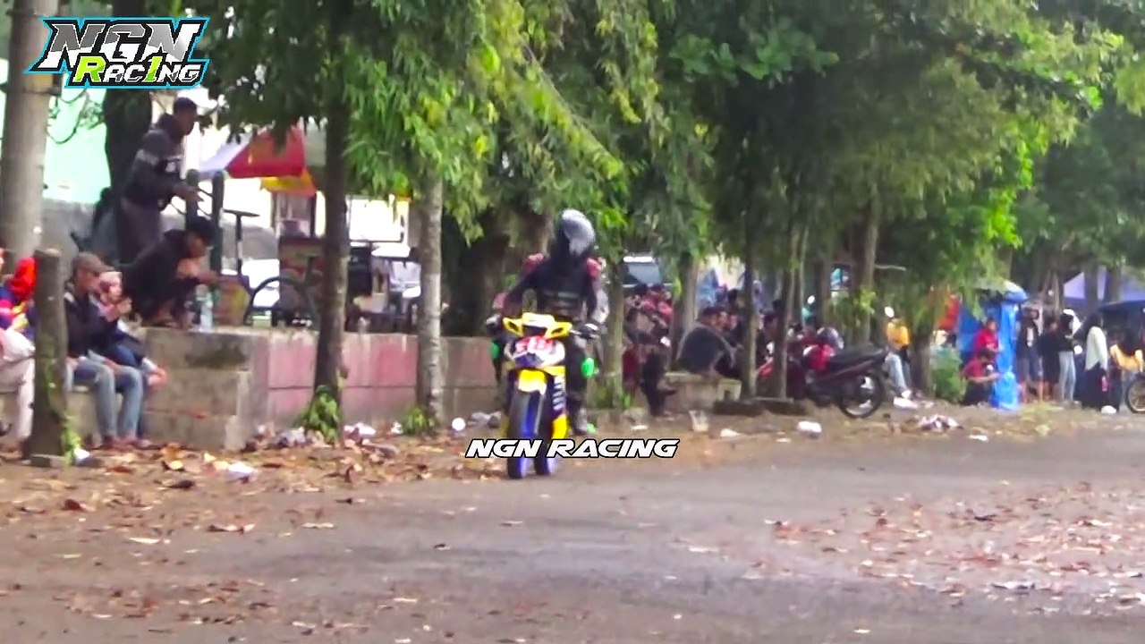 Terjatuh !! Video Motor Balap Terjatuh Lucu, Road Race Indonesia