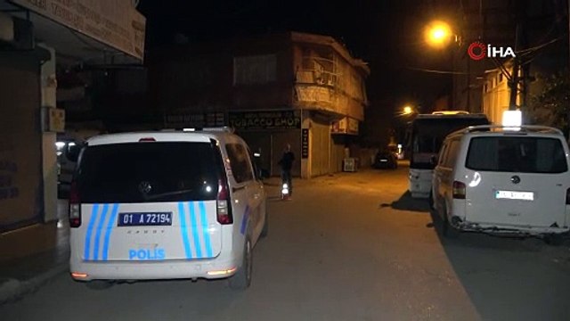 Otomobiliyle seyir halindeyken başka araçtan ateş açıldı, sırtından vuruldu