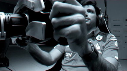 F1 Ferrari - A lap of the Marina Bay Circuit with Carlos Saintz