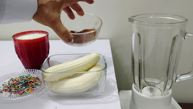 milkshake banana chocolate shake