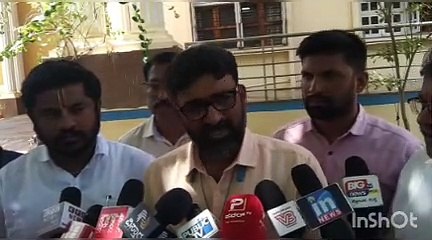 भाजपा विधायक और पार्षद धरने पर