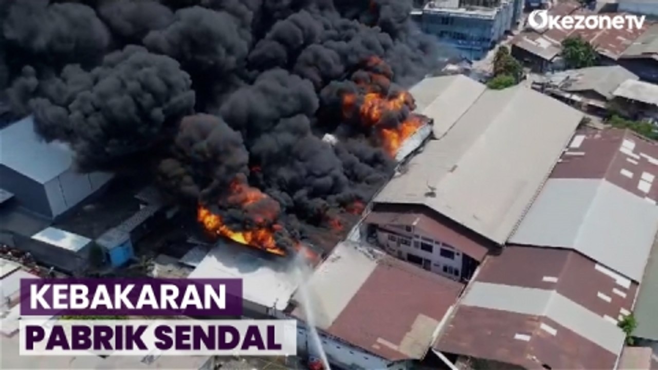 Kebakaran Pabrik Sendal di Kapuk Muara, Warga Mengaku Dengar Ledakan