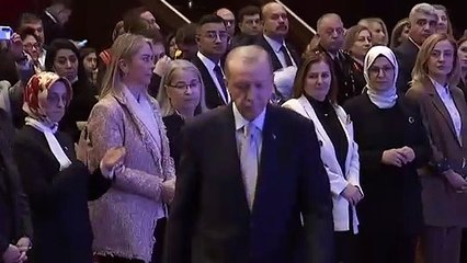 Kulisler bu iddiayı konuşuyor: Cumhurbaşkanı Erdoğan 14 başdanışmanı ile yollarını ayırdı