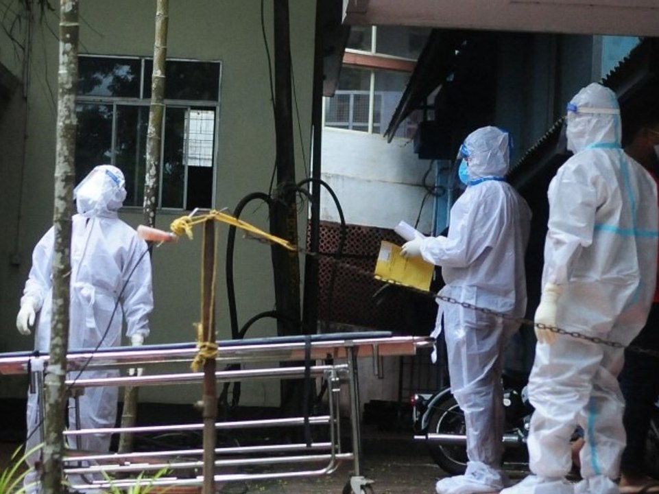 Nipahvirus: Indien schränkt nach zwei Toten öffentliches Leben ein