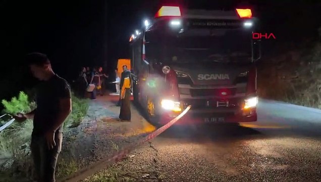 Alanya'da Uçuruma Yuvarlanan Araçta Boğazı Kesilmiş Ceset Bulundu