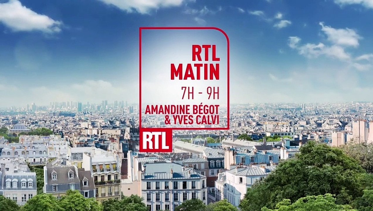 GALA VIDÉO - Pascal Obispo taquiné sur son âge en direct : “Je vais te balancer le verre à la figure !”