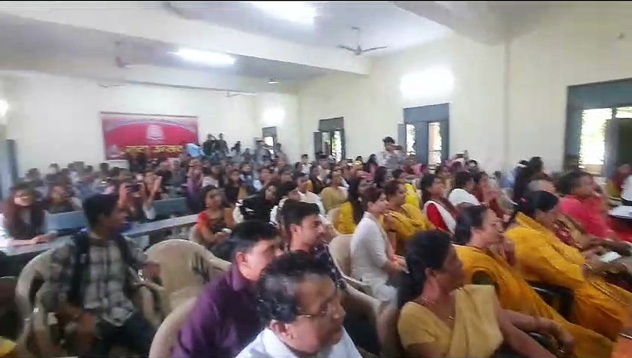 एमजीएम कॉलेज में युवा उत्सव- आदिवासी नृत्य में प्रियांशु समूह, शास्त्रीय में सुहानी प्रथम