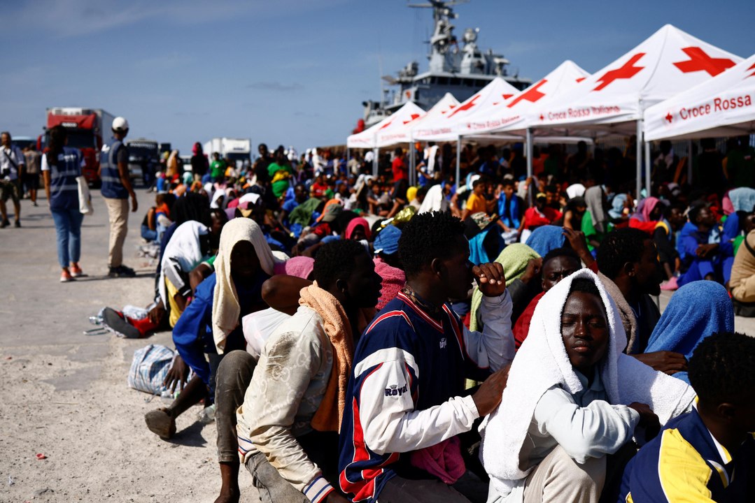 7000 migrants sur l'île de Lampedusa, l'état d'urgence décrété