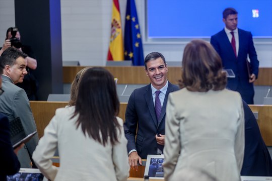 Sánchez quiere tejer un Gobierno coherente con el espíritu de la Constitución